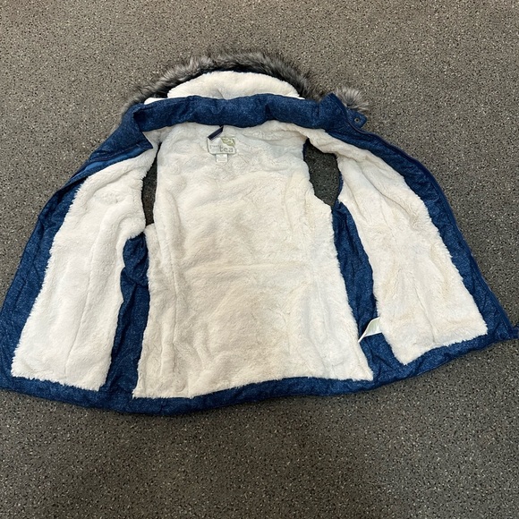 Green Tea puffer vest fur lined - Picture 2 of 3